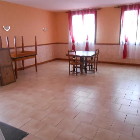 Hotel Est-ouest *